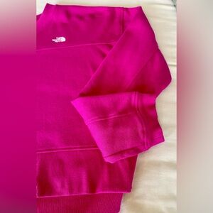 The North Face Youth Teen- XXL (18-20) Pullover Camp Crew Fuschia Pink. New
